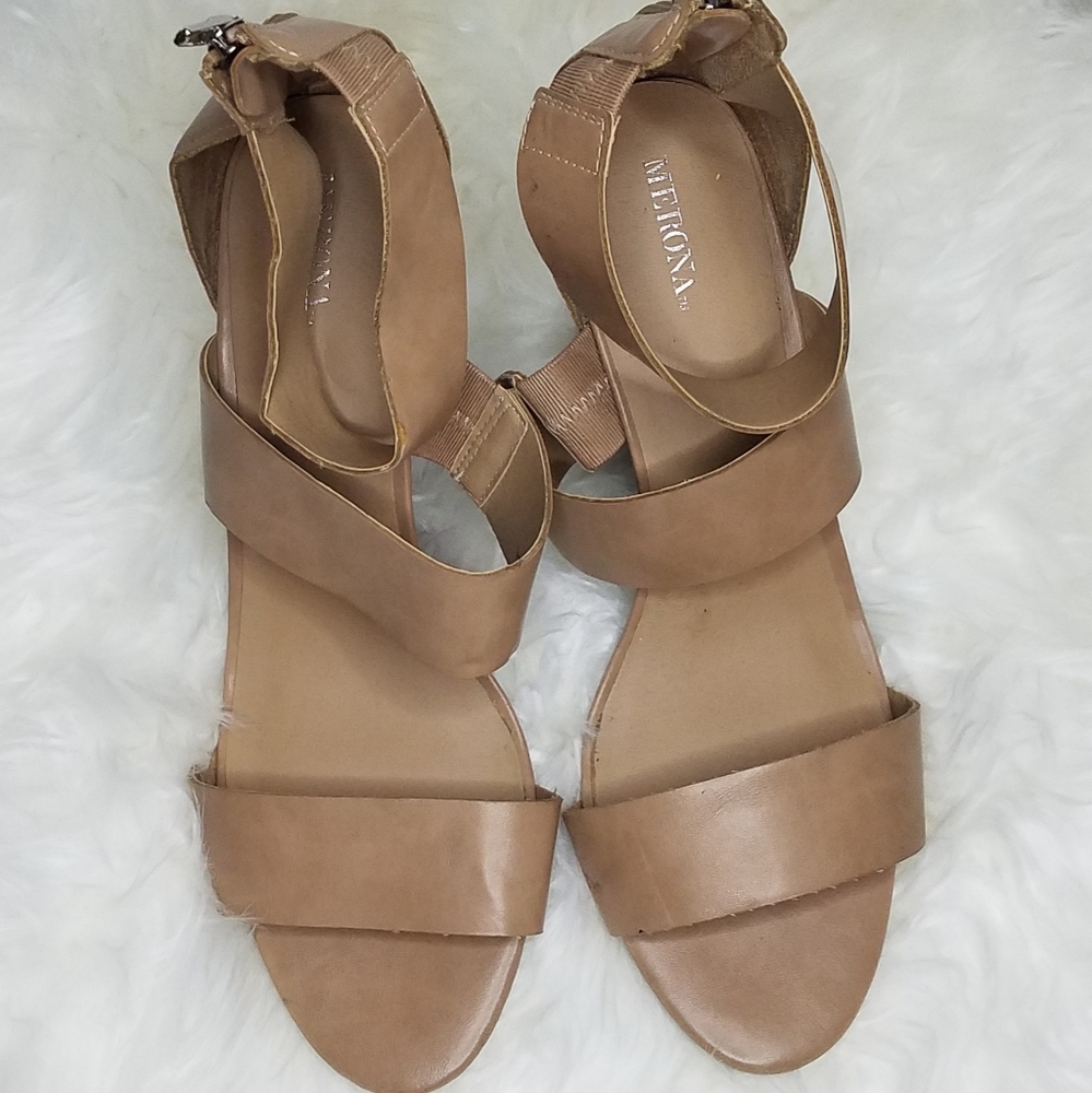 Tan wedge shoes